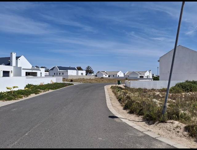 LAND FOR SALE IN BRITANNIA BAY